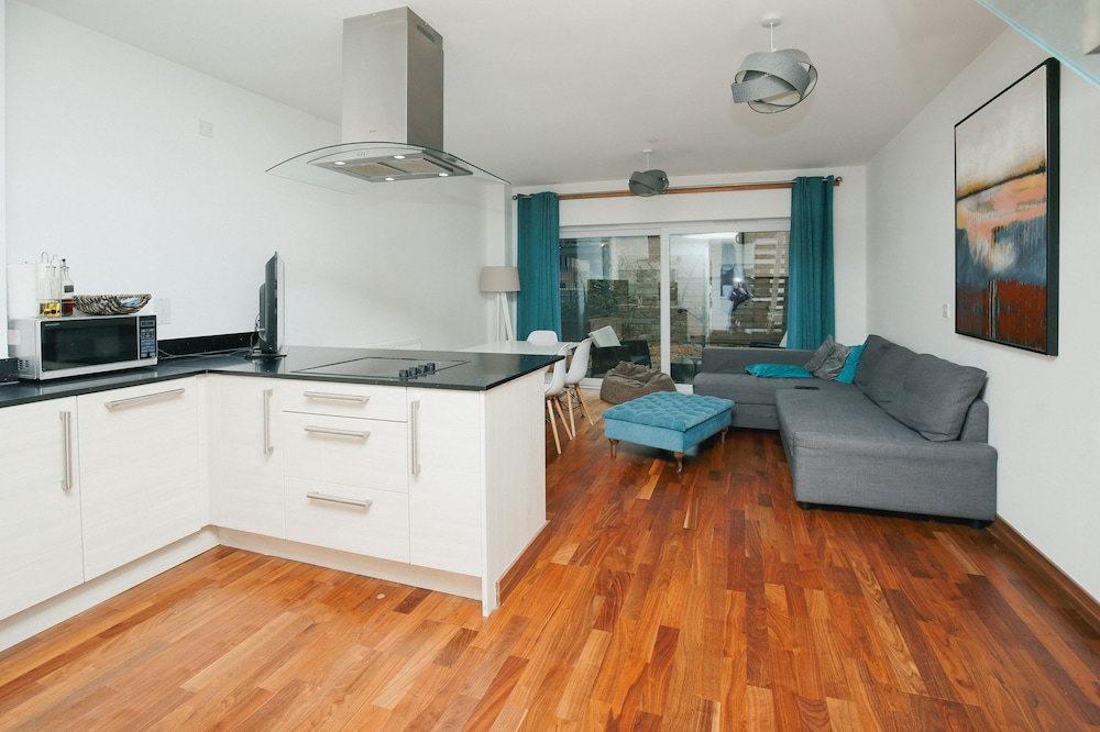 Grand Central Apartments — 4-Star Luxury Hotel in Cambridge, United Kingdom