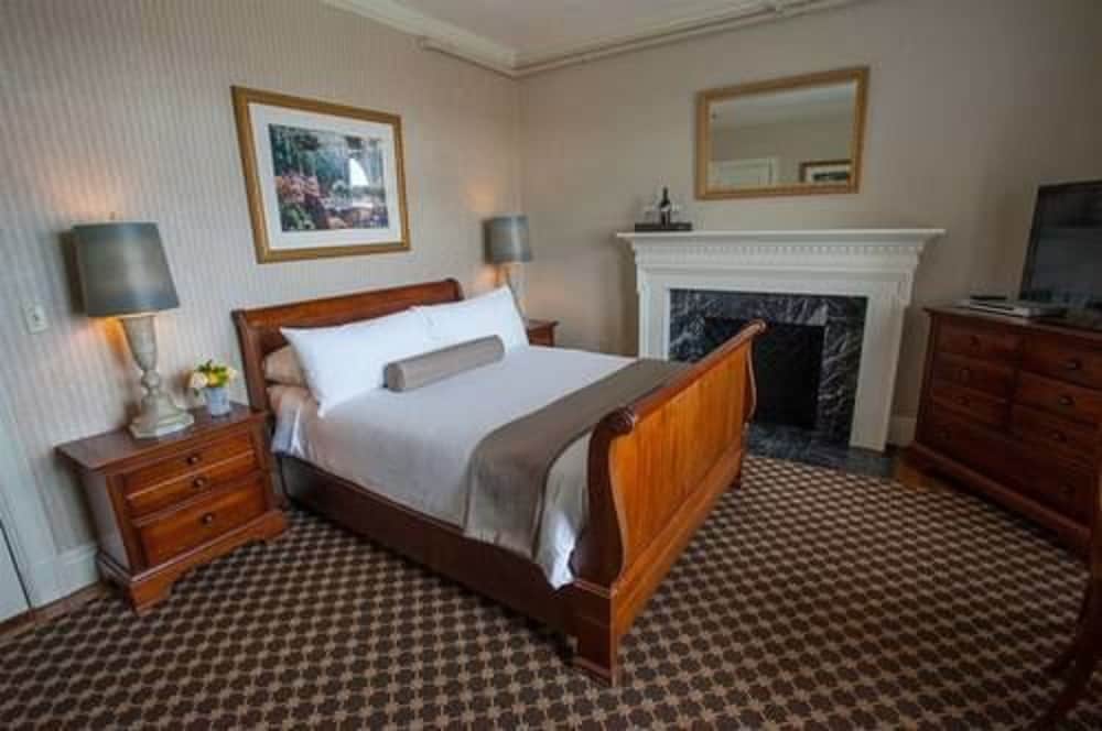 OceanCliff Hotel - photo 6