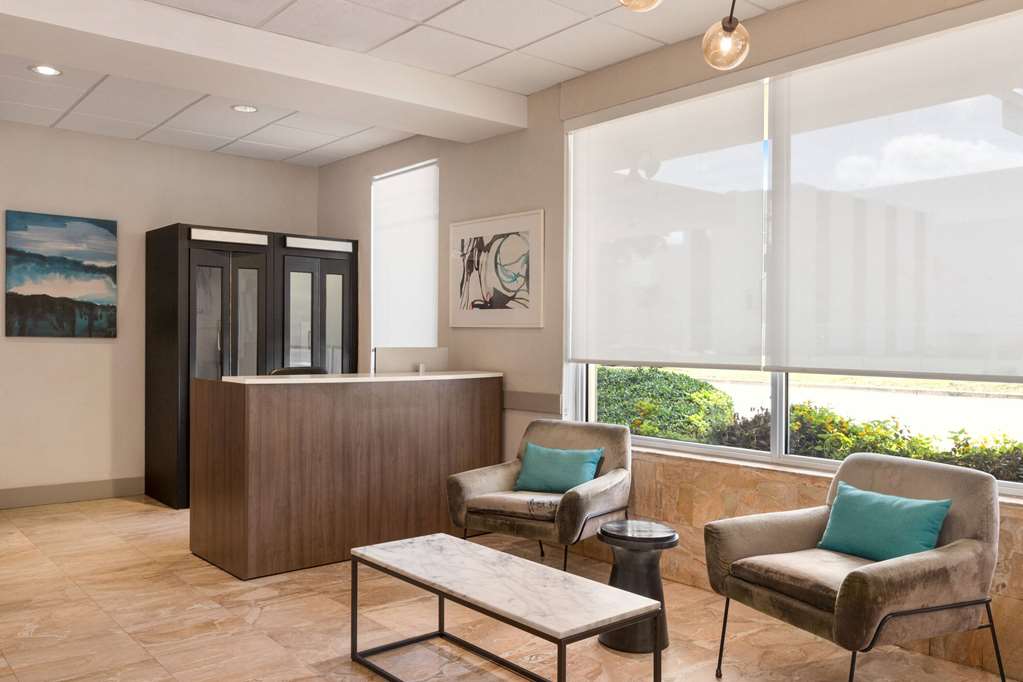 Days Inn by Wyndham Miami Airport North - photo 42
