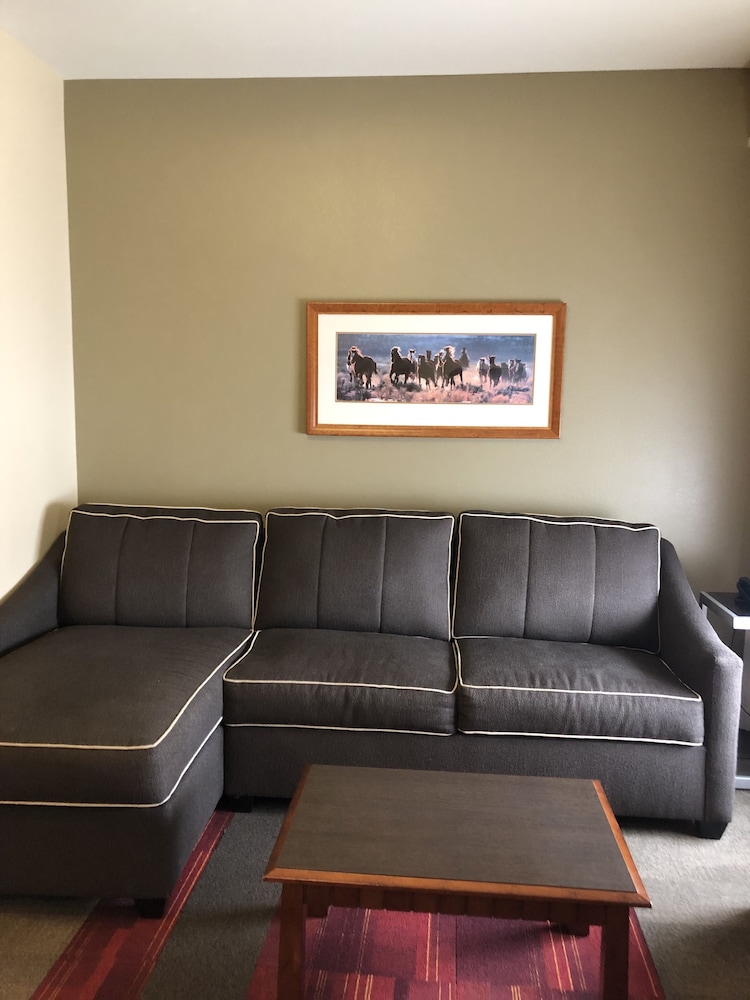 Hampton Inn & Suites Green River - photo 23