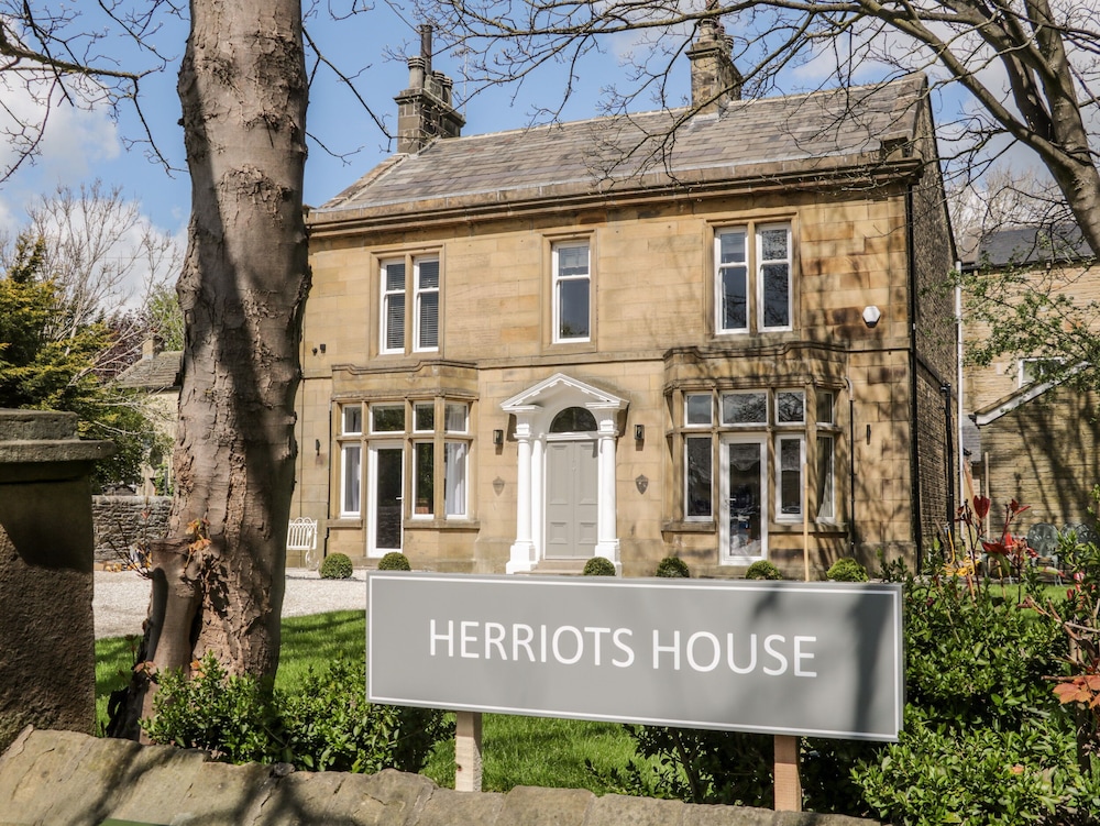 Herriots House — 4-Star Luxury Hotel in Skipton, United Kingdom