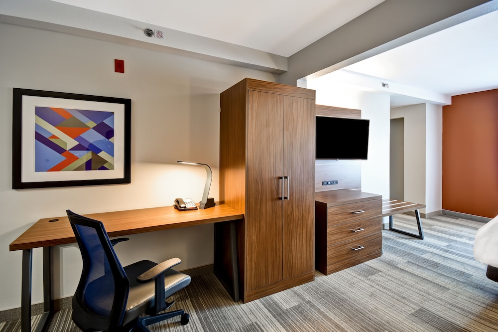 Holiday Inn Express & Suites Schererville by IHG - photo 14