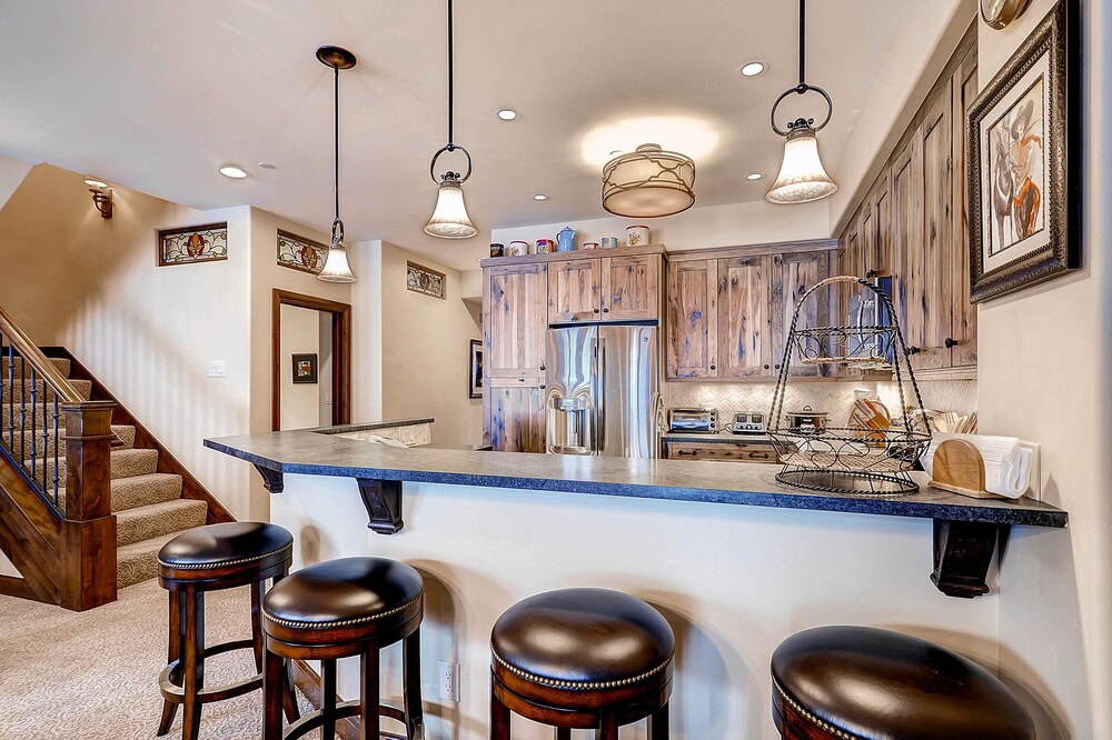 Highlands Slopeside by East West Hospitality - photo 177