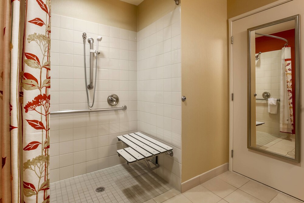 Courtyard by Marriott Potomac Mills Woodbridge - photo 7