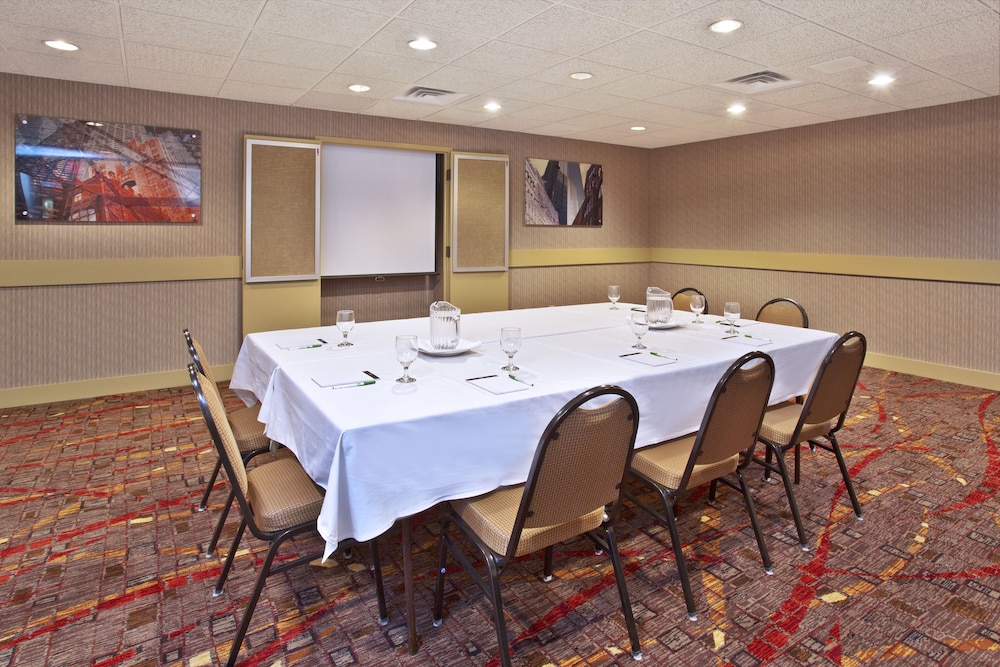 Holiday Inn Manitowoc by IHG - photo 39