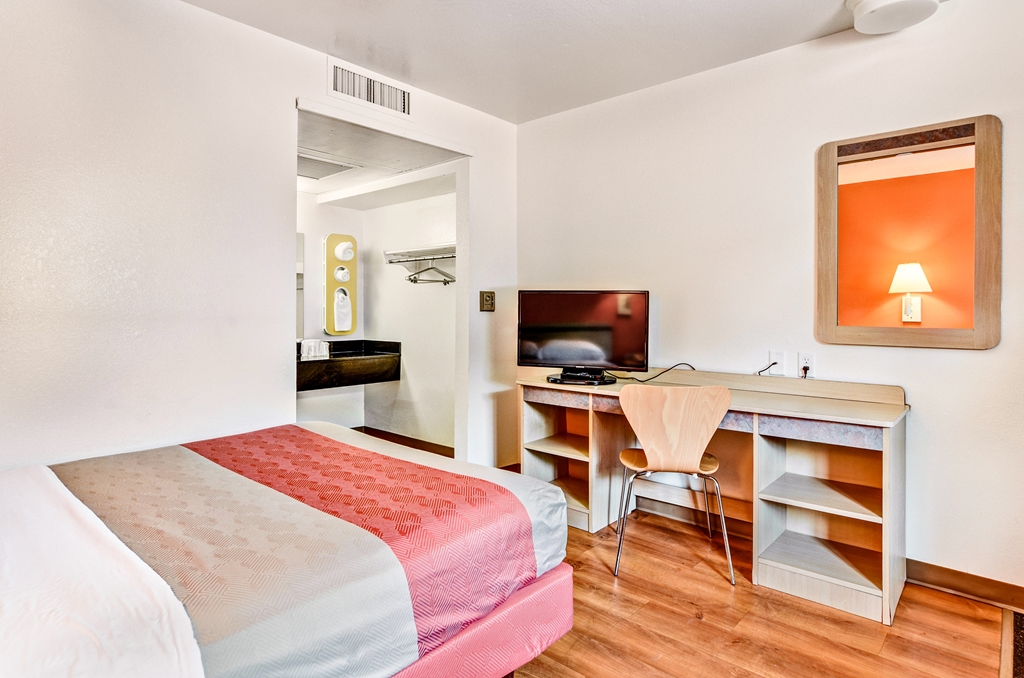 Motel 6 Pittsburgh PA Crafton - photo 13