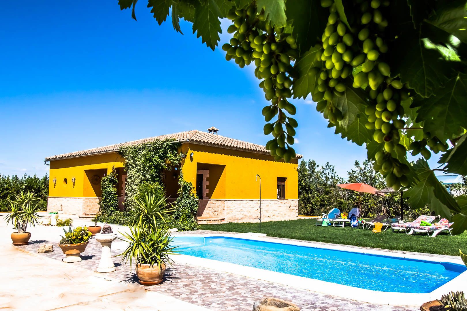 Casa Rural Villa Lucrecia — 4-Star Luxury Hotel in La Lantejuela, Spain