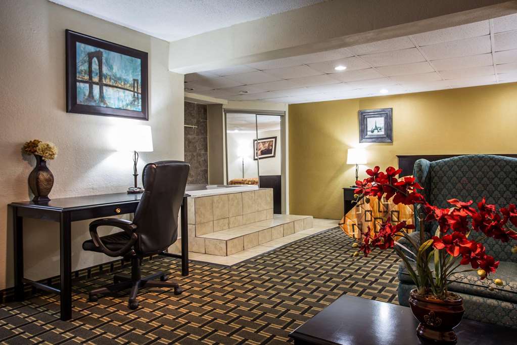 Econo Lodge Salisbury South - photo 37