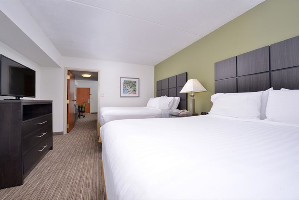 Holiday Inn Express Hotel & Suites Mooresville Lake Norman by IHG - photo 20