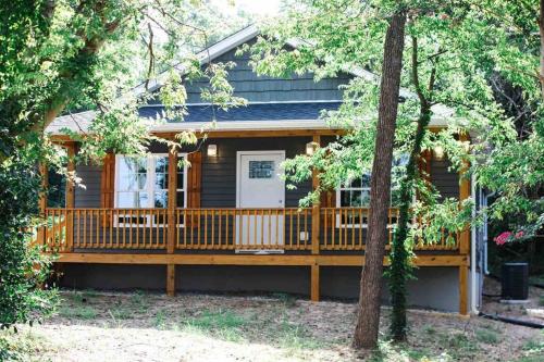 Farmville Modern Farmhouse — 4-Star Luxury Hotel in Farmville, United States