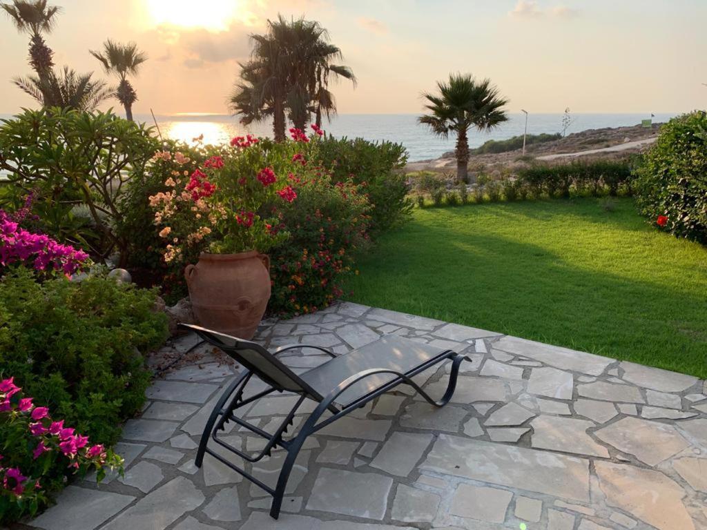 Sea front Villa Kristina