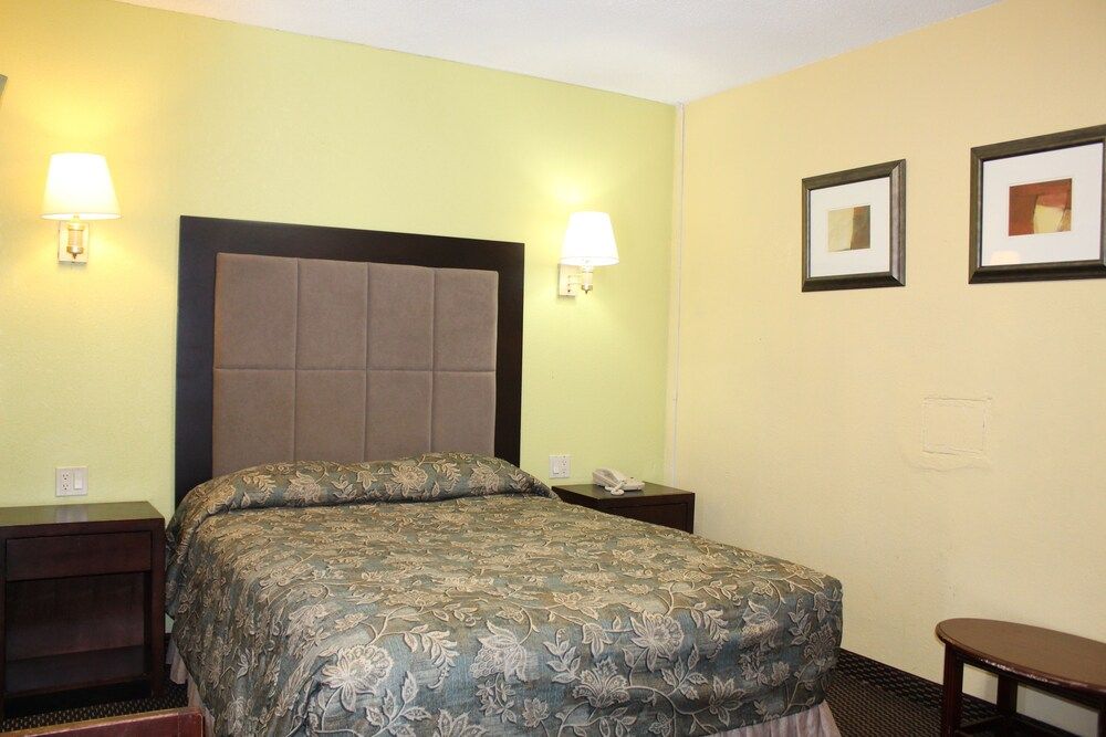Double N Motel - photo 14