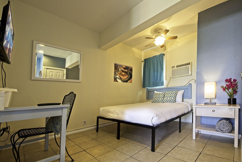 Inn at Palm Springs - photo 8
