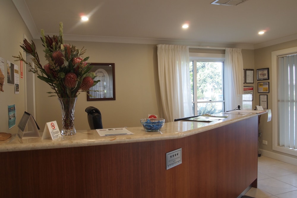 Alexander Cameron Suites — Penola — photo 4