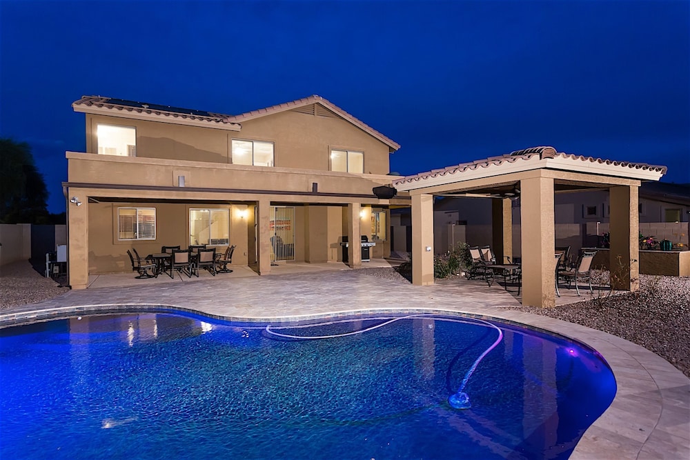 Valley of the Sun 5 BR by Casago — 4-Star Luxury Hotel in Mesa, United States