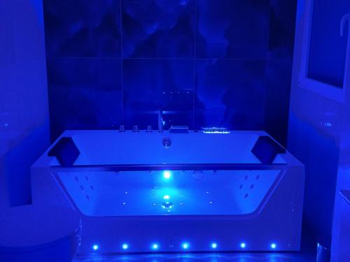 Luxury Rooms Bari Relax — 4-Star Luxury Hotel in Bari, Italy