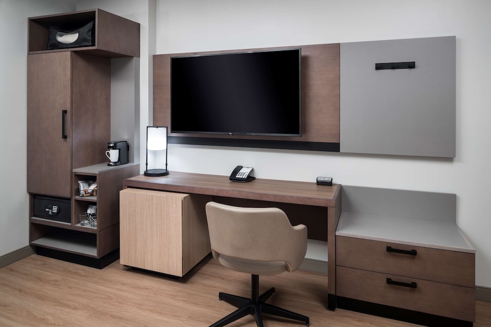 Hyatt Place Tempe Phoenix University - photo 21