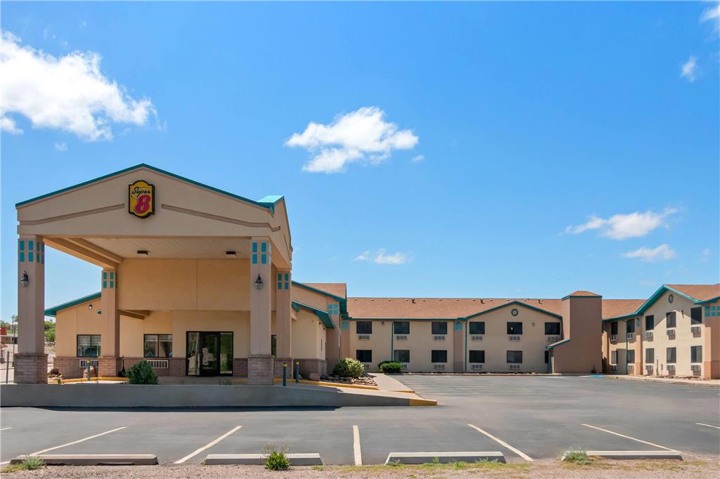 Super 8 by Wyndham Santa Rosa in Santa Rosa, United States