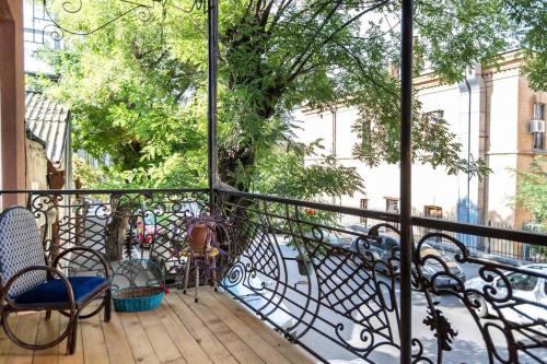 3BR Triplex w Terraces Heart of Tbilisi By Wehost