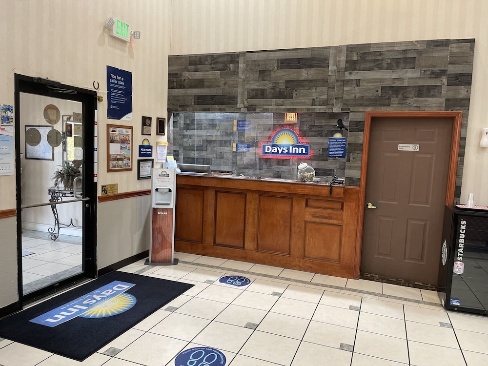 Days Inn by Wyndham Fordyce - photo 4