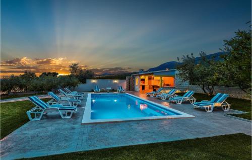 Holiday Home In Kastel Kambelovac — 4-Star Luxury Hotel in Kastel Kambelovac, Croatia