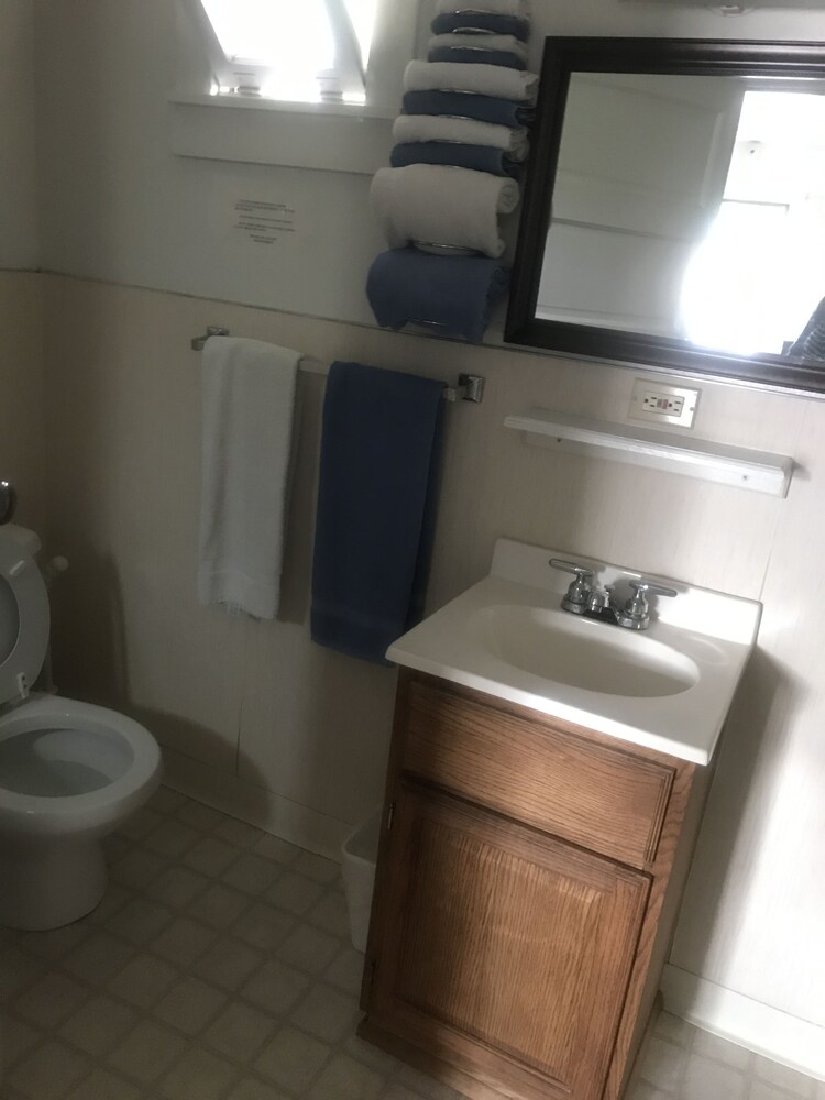 Chalet Motel - photo 17