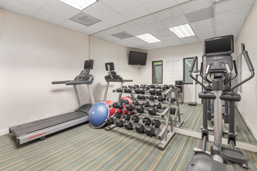 Holiday Inn Express & Suites Tacoma by IHG - photo 15