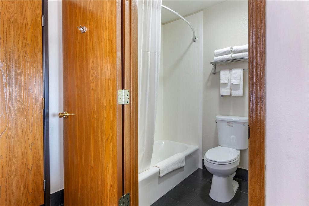 Quality Inn New London - photo 23
