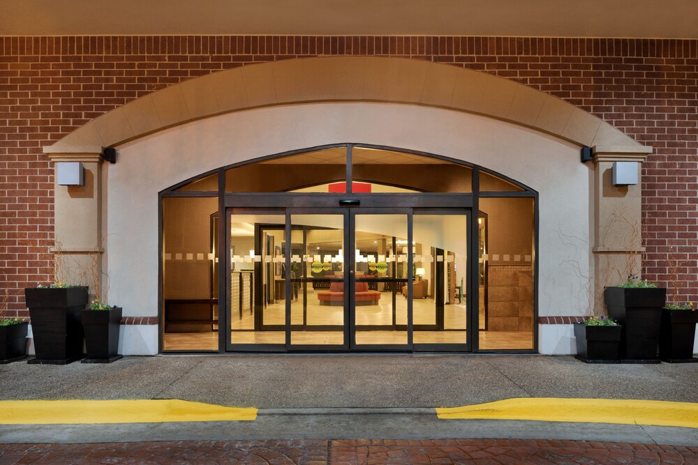 Holiday Inn Dubuque Galena by IHG - photo 62