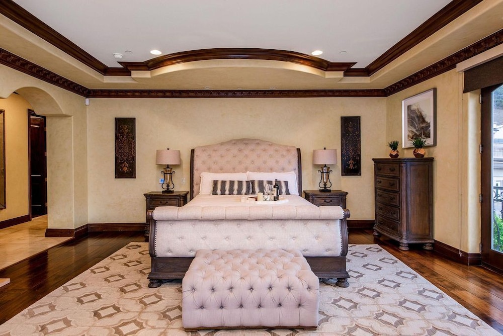 Villa Robmar — 4-Star Luxury Hotel in Beverly Hills, United States