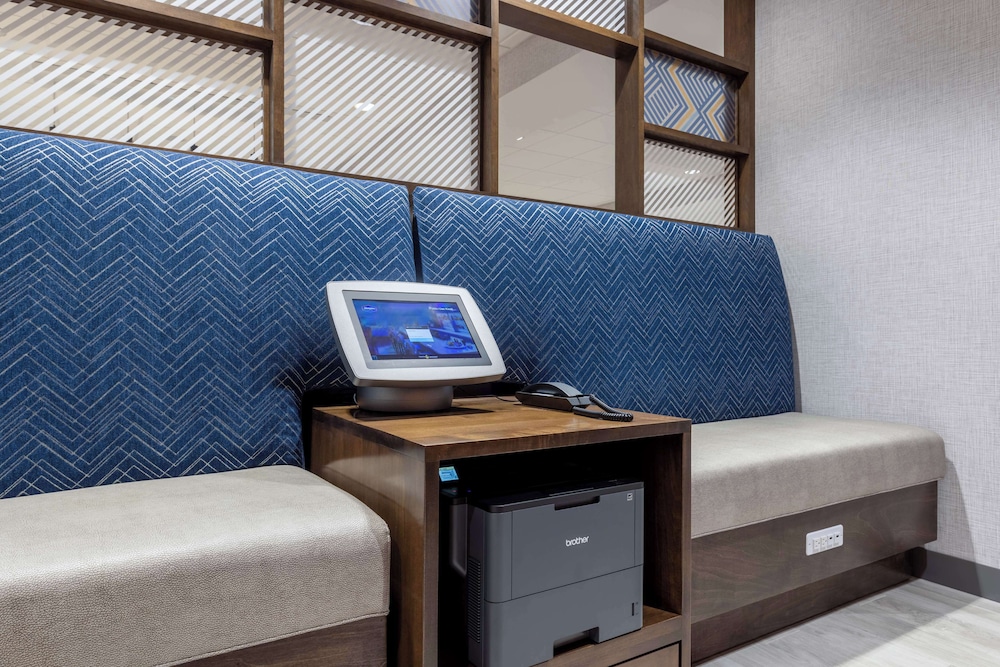 Hampton Inn by Hilton Kansas City Southeast - photo 27