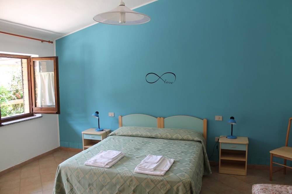 SAntigu Cunventu - carbon neutral hotel in Domus De Maria