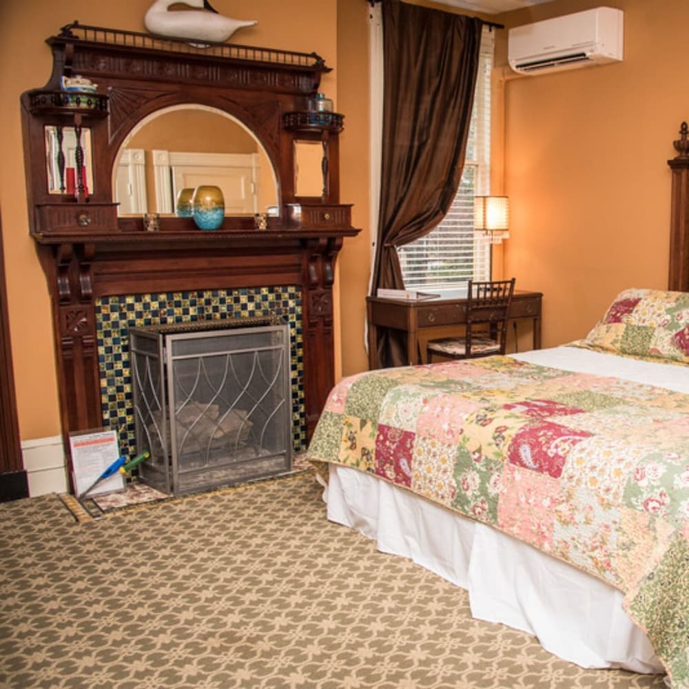 Vandiver Inn - photo 26