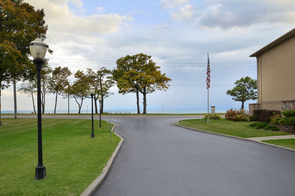 Holiday Inn Express & Suites St Joseph by IHG - photo 61