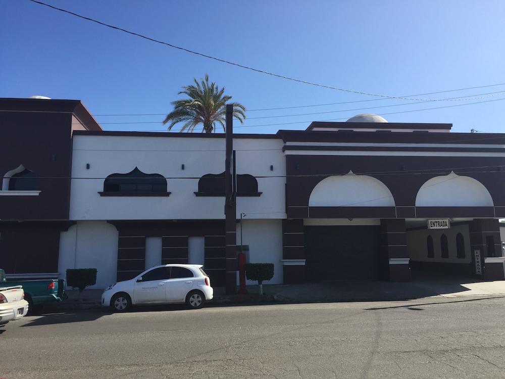 Hotel Sahara - carbon neutral hotel in Ensenada
