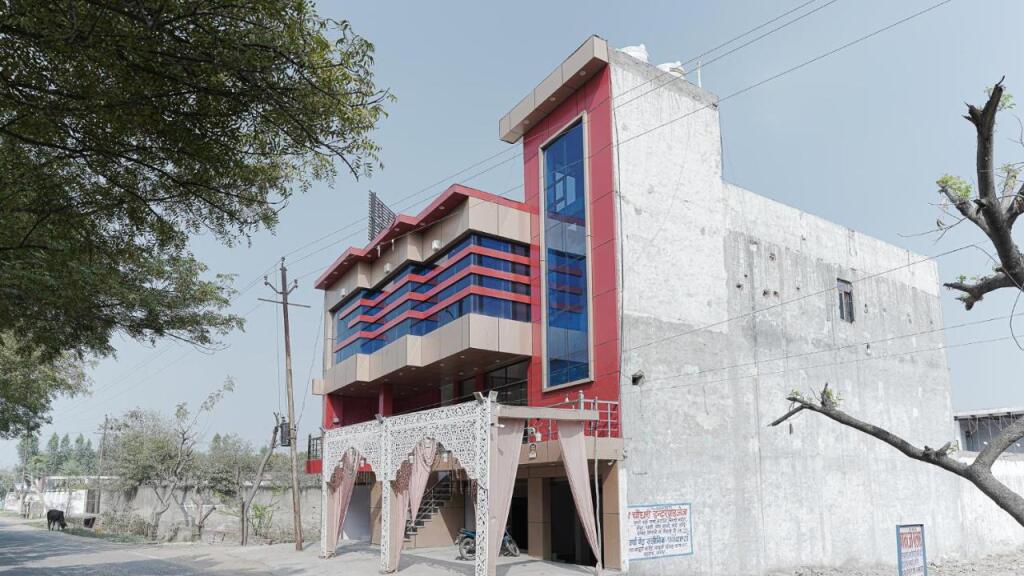 Kaka Ji Palace By WB Inn