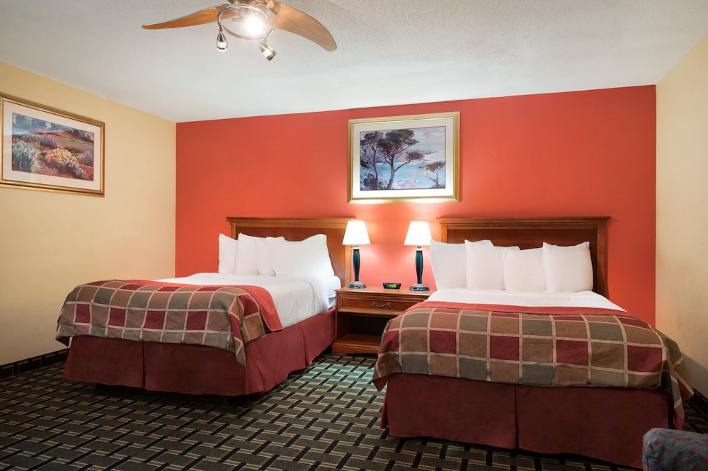 Baymont by Wyndham Springfield IL - photo 5