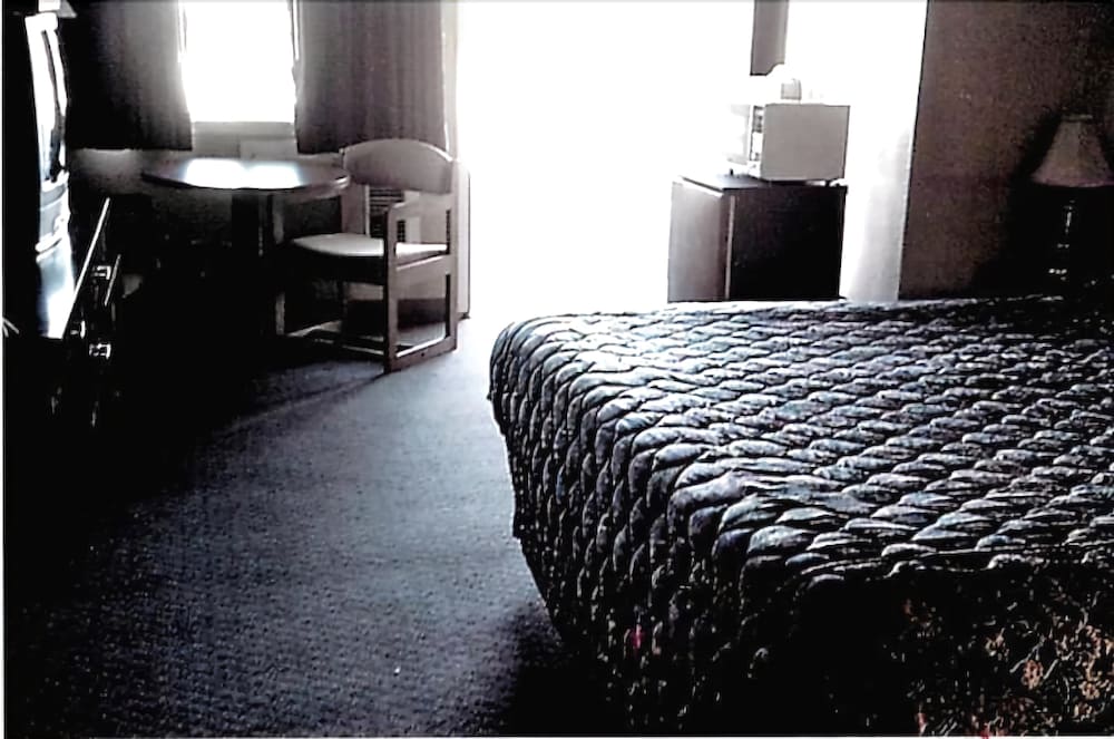 Pine Lodge Motel - photo 9