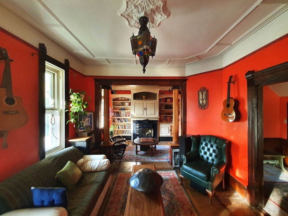 Le Salon des Inconnus - last minute hotel in Quebec