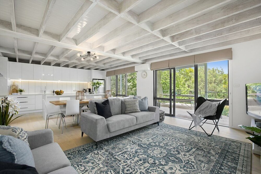 Danny Boy Coastal Retreat In Rye — Rye