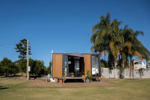 Sweet Retreat by Tiny Away — hotel in Bundaberg