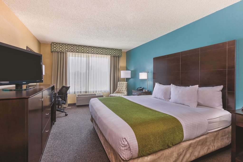 La Quinta Inn & Suites by Wyndham Boise Airport - photo 20