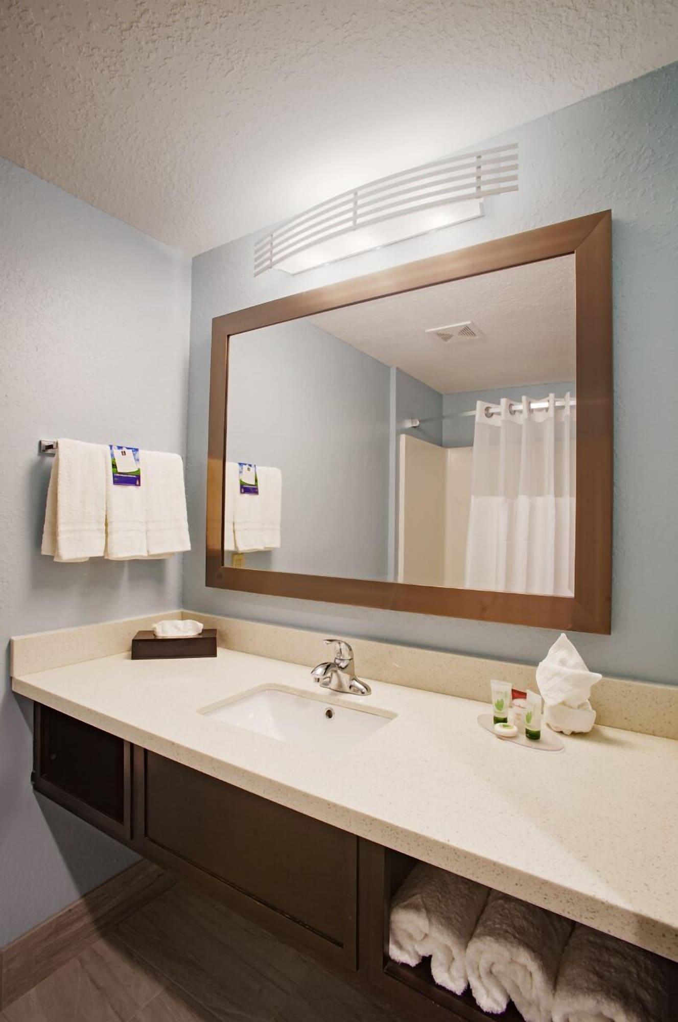 Iris Garden Inn - photo 21