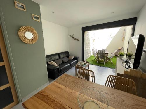 Whalecome Camargue - last minute hotel in Aigues-Mortes
