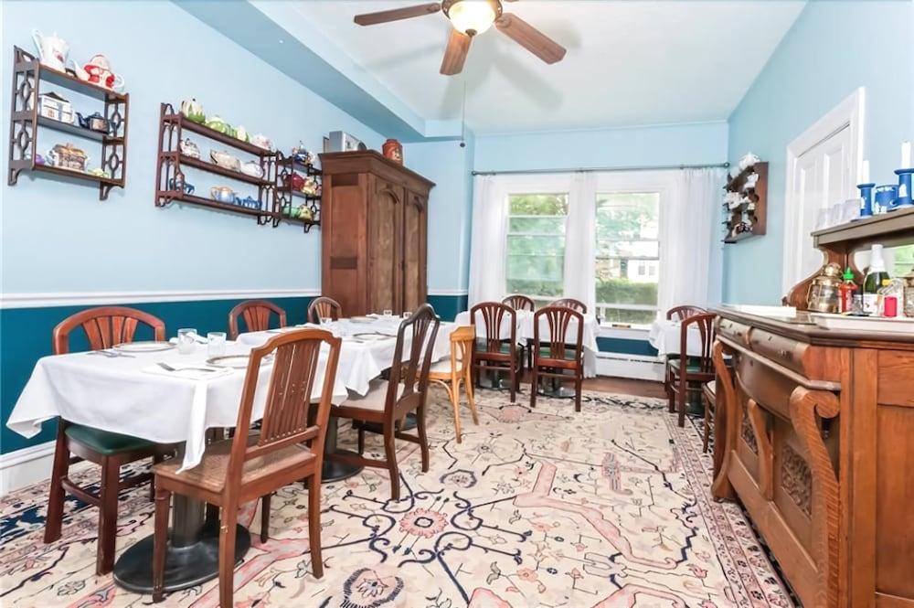 Blueberry Cove Inn - photo 17
