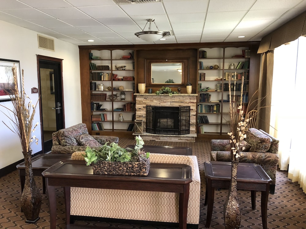 Ramada by Wyndham Michigan City - photo 5