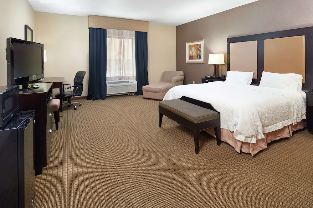 Hampton Inn & Suites Decatur - photo 23