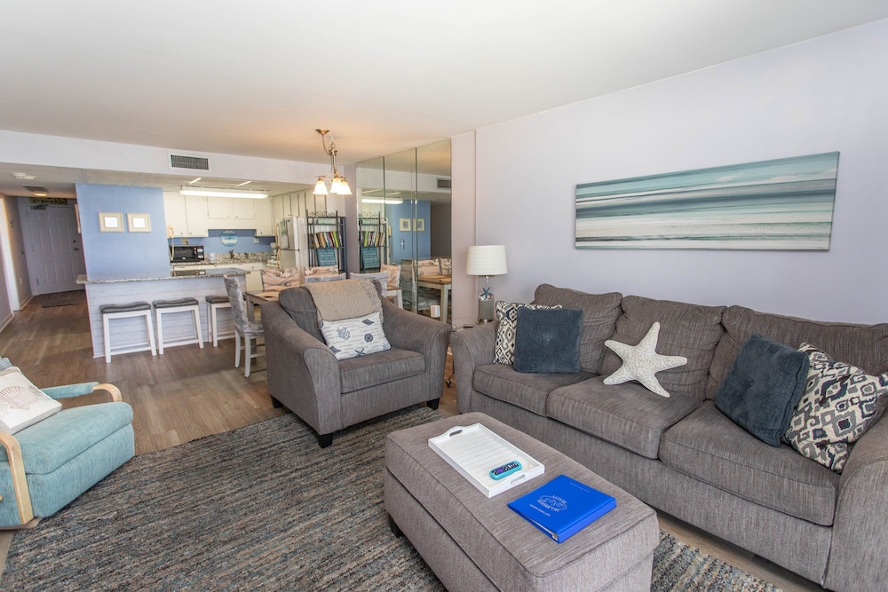 Royal Garden Resort 415 2 Bedroom Condo by RedAwning - photo 14