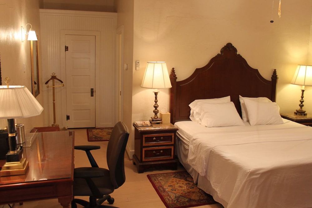 The Hotel Limpia - photo 42