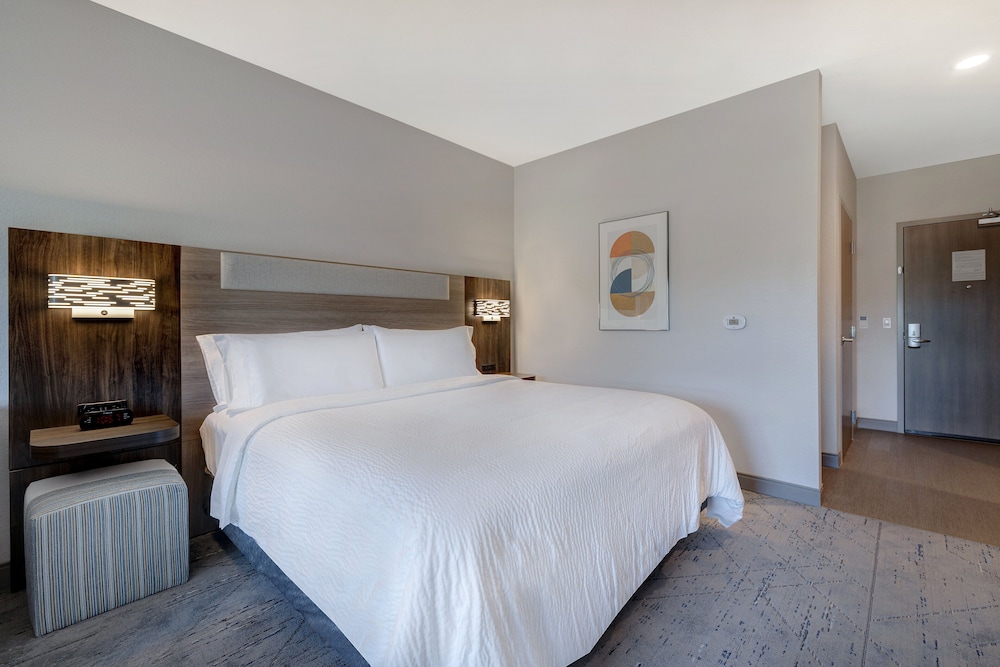 Holiday Inn Express & Suites Ontario Chino Hills by IHG - photo 16